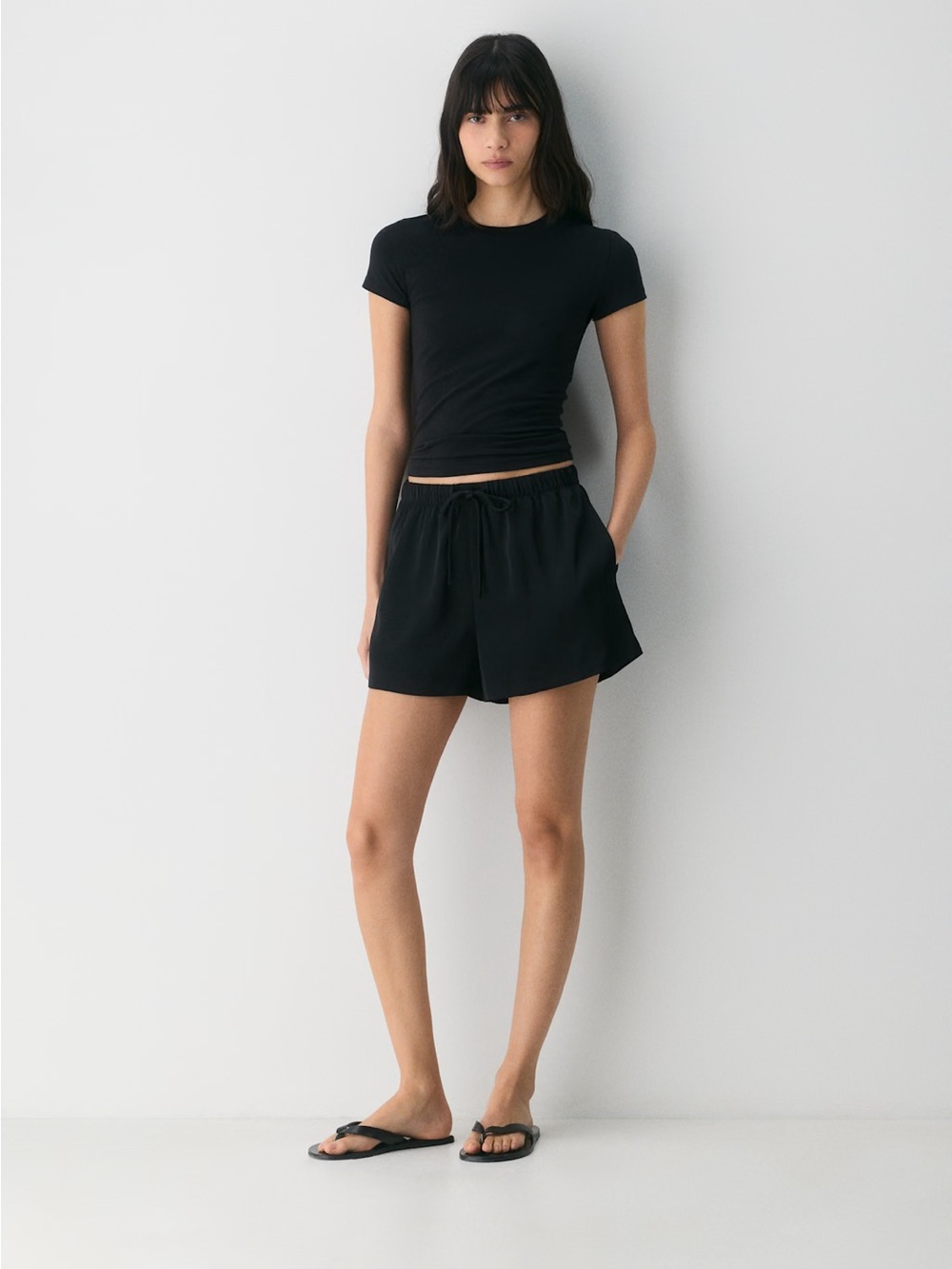 NWT - Aritzia The Lodge Short™ Satin Mini - Black - Size Small